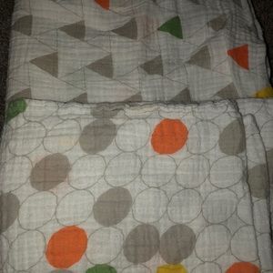 Swaddle blankets - 2 count